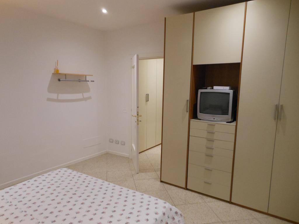 B&B La Luna Dal Borgo Jesi Eksteriør billede