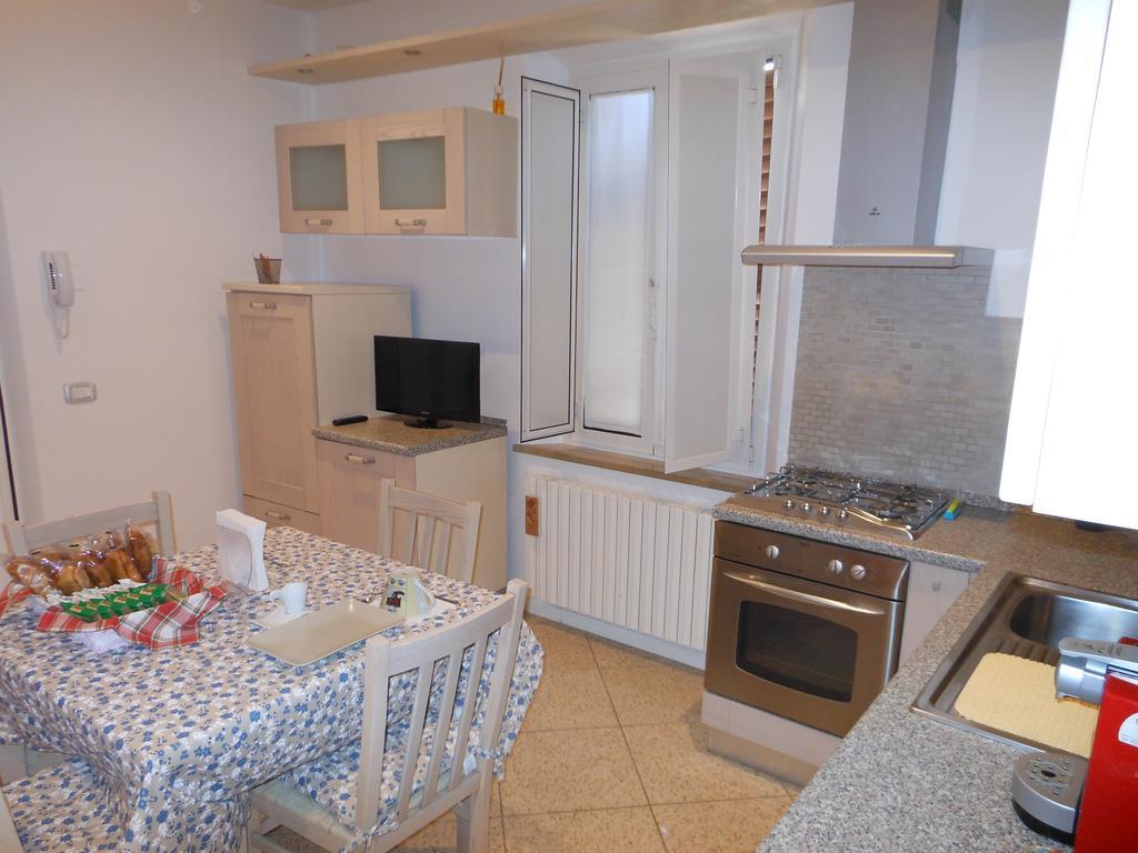B&B La Luna Dal Borgo Jesi Eksteriør billede