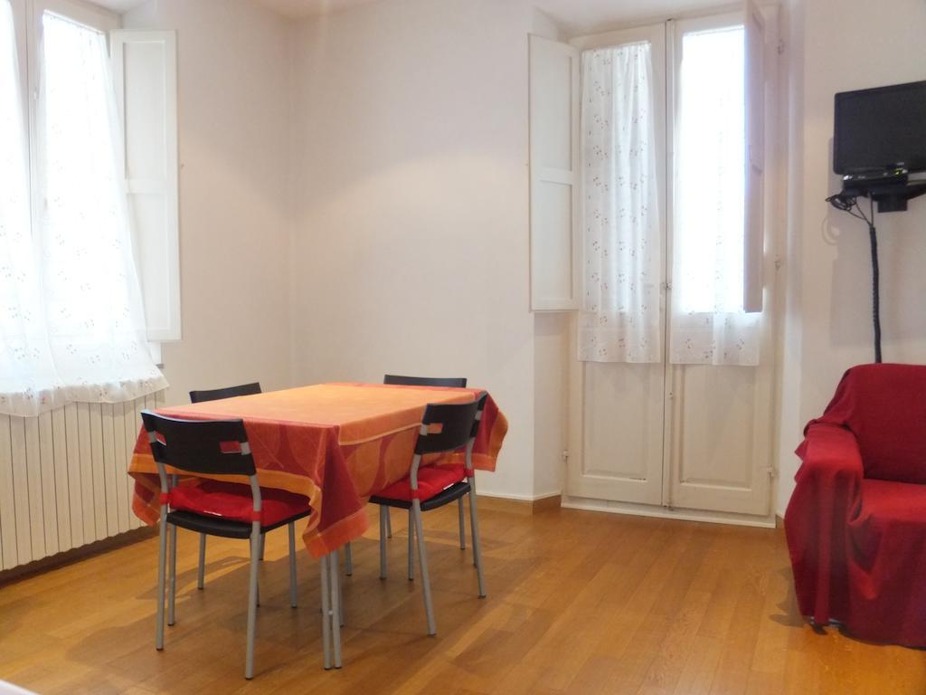 B&B La Luna Dal Borgo Jesi Værelse billede