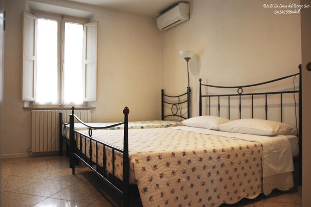 B&B La Luna Dal Borgo Jesi Eksteriør billede