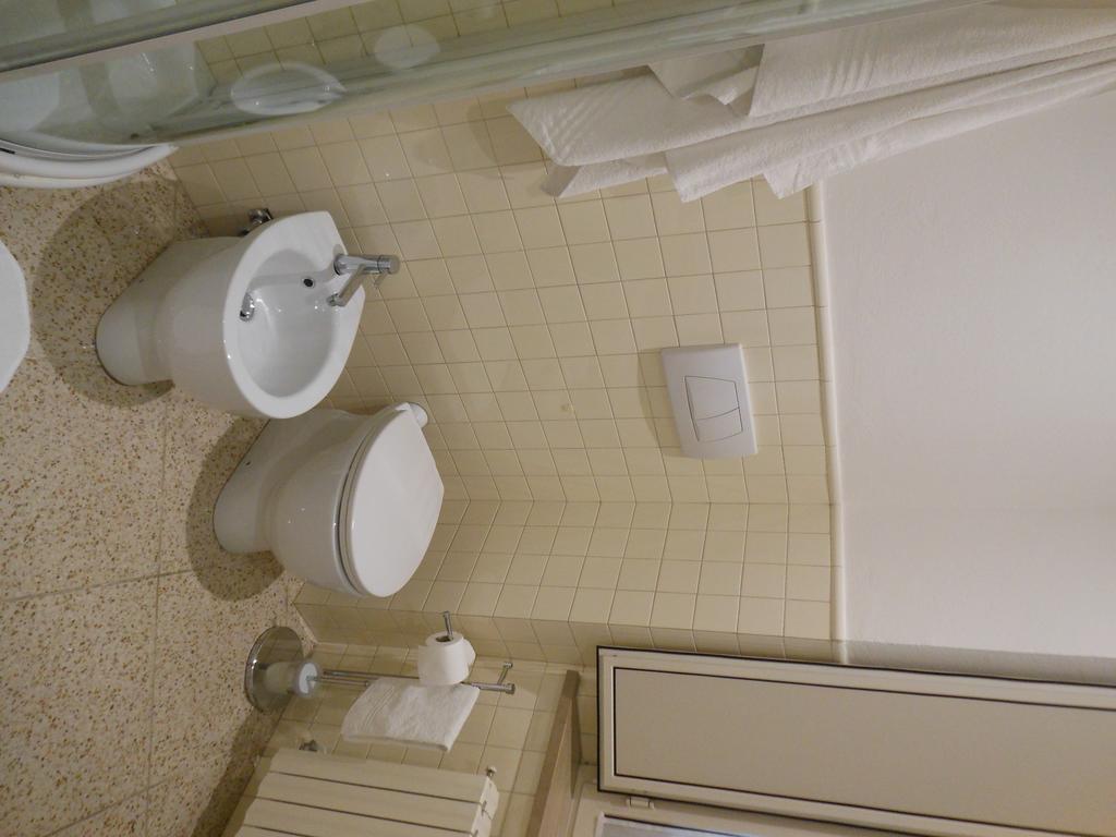 B&B La Luna Dal Borgo Jesi Eksteriør billede